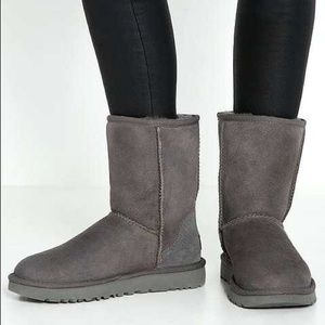 Ugg Classic Short Boot